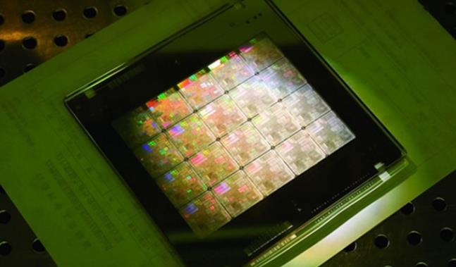 國產(chǎn)CPU進步，單核性能提升50%：不能指望國外